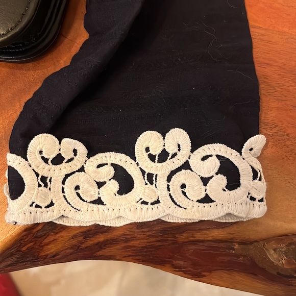 ⭐️ Bogo ⭐️🎈Talbots S long sleeves white lace trim black top blouse - Picture 4 of 9